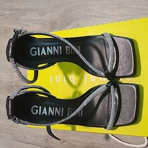 Gianni Bini heel